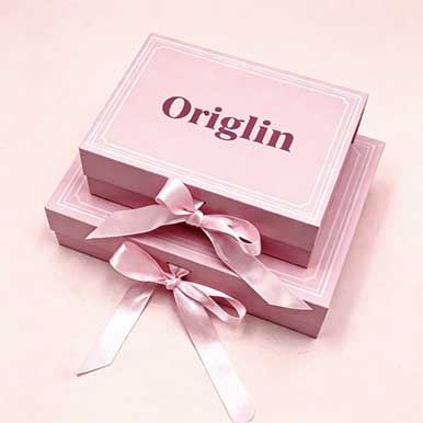 Magnetic gift box with ribbon