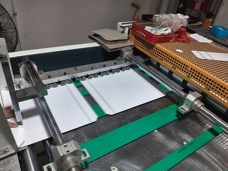 V-cut machine used for making magnetic boxes