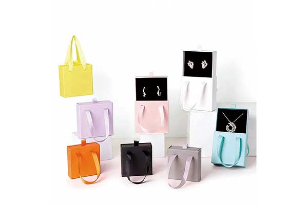 Custom paper box with eco-friendly materials