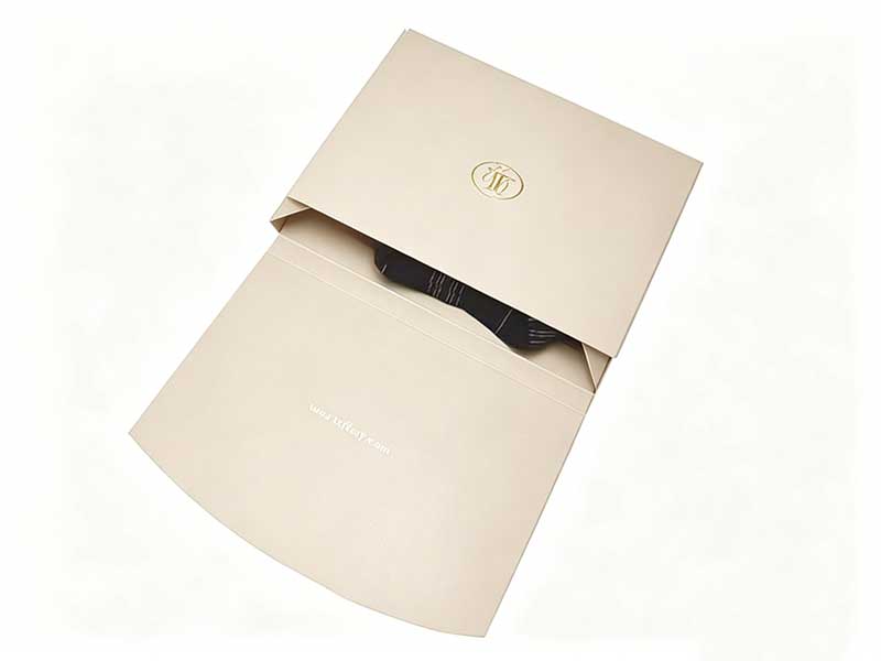 Custom paper envelopes for gift packaging