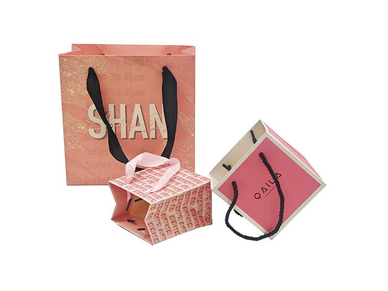 Custom luxury paper bag for cosmetic and skincare brands with matte lamination
