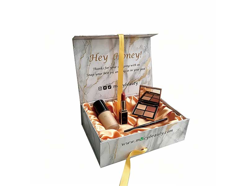 Cosmetics packaging