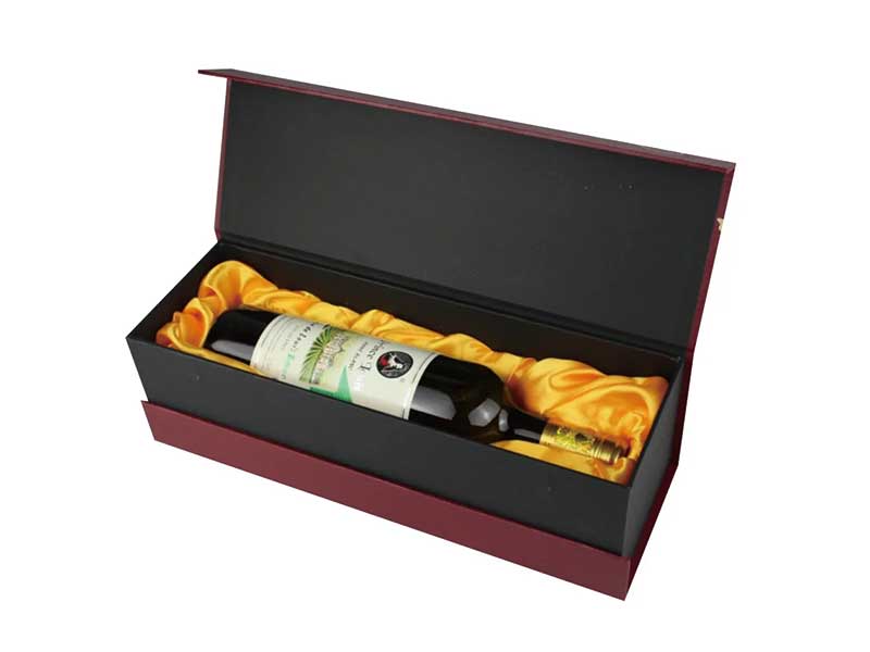 Luxury magnetic boxes for wine packaging with hot stamping