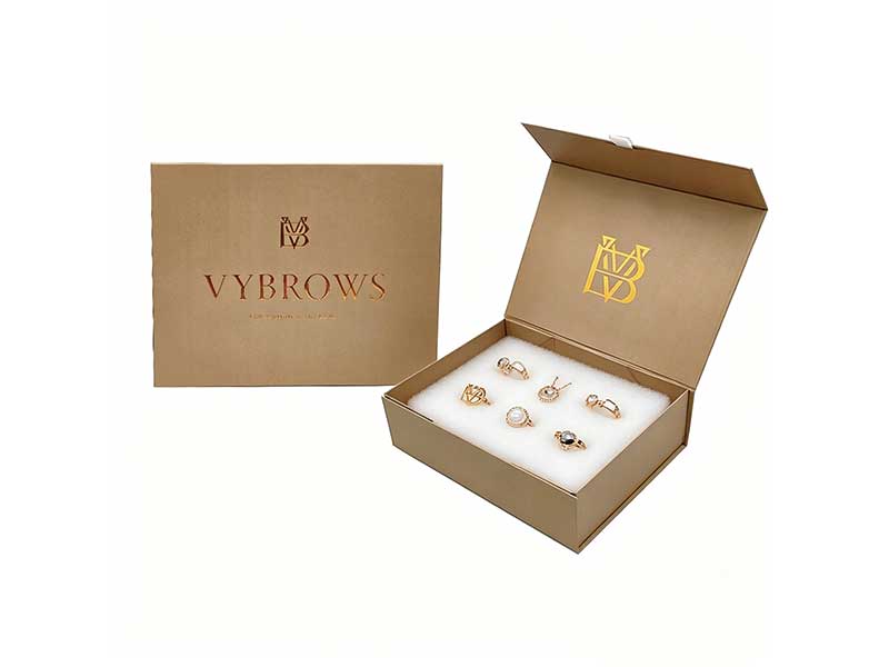Custom magnetic jewelry boxes with matte finish and gold foil hot stamping