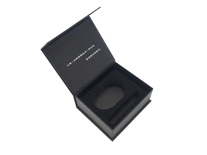 Magnetic electronic packaging boxes with sponge insert for device protection