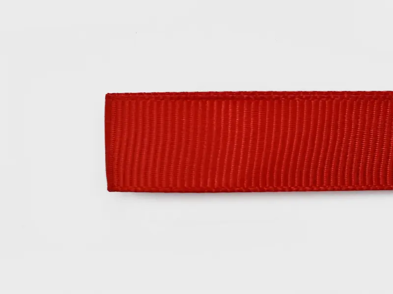 Custom ribbed rope handle for packaging accessories